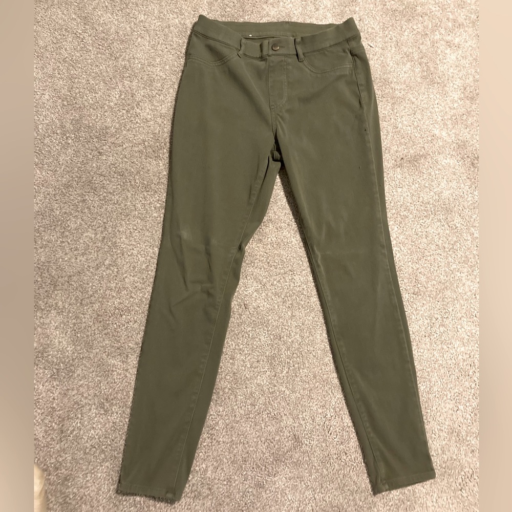 Olive green Uniqlo jeggings size M